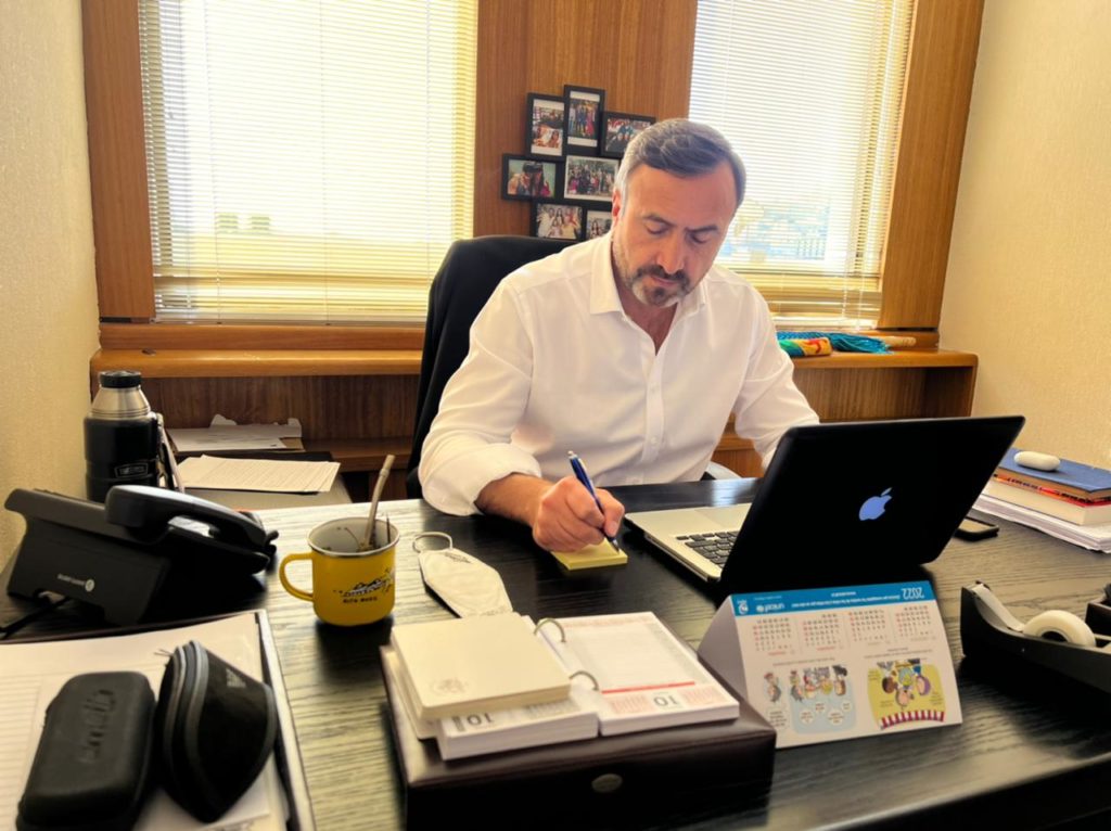 Diputado Pulgar rechaza proyecto que facilita obtención de licencia de conducir
