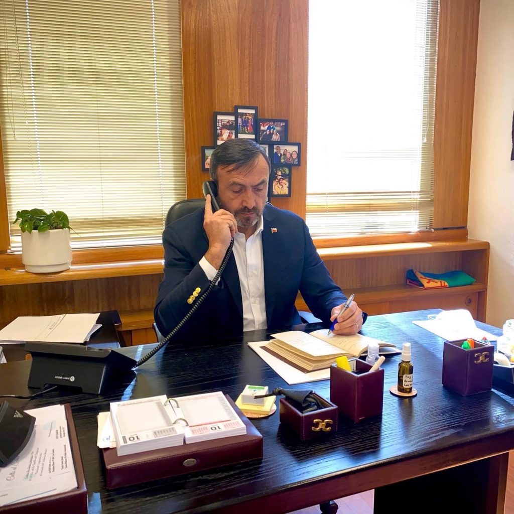 DIPUTADO PULGAR GESTIONA APOYO A FAMILIAS AISLADAS EN LONGAVÍ