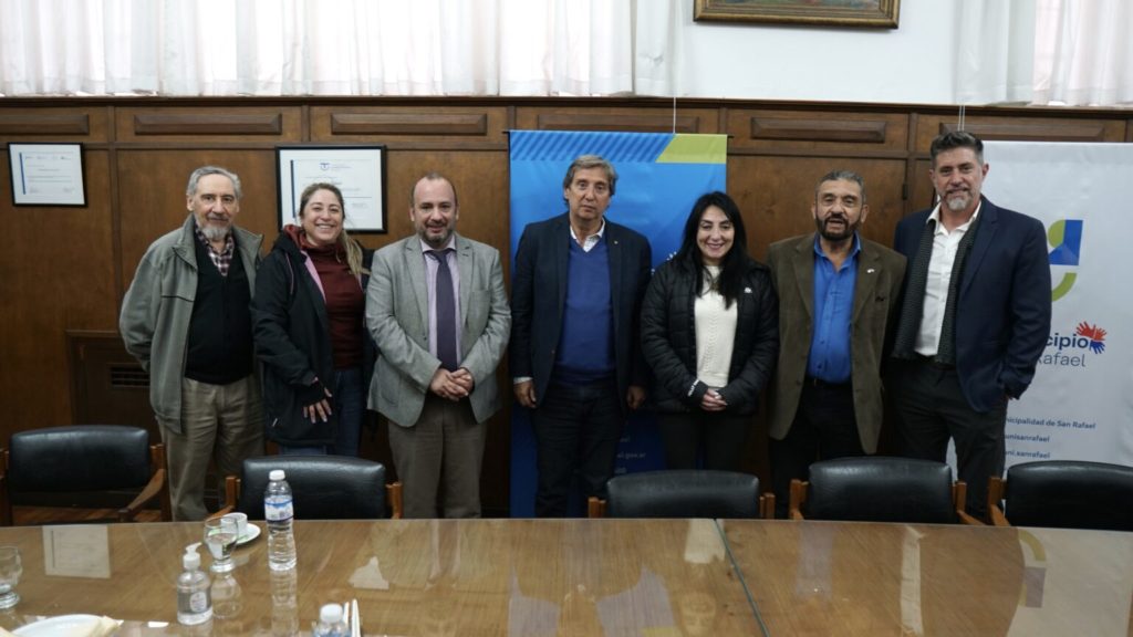 Encuentro binacional busca potenciar el Paso Pehuenche y fortalecer lazos productivos