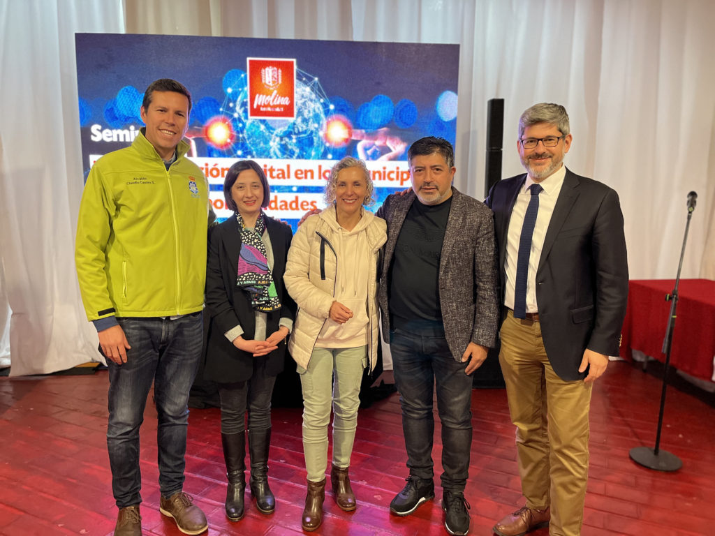 Alcaldesa de Molina y funcionarios participan de Seminario Regional sobre Transformación Digital