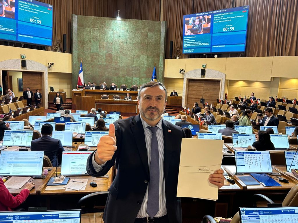 Admisible proyecto de diputado Pulgar que evita prescripción de delitos de corrupción