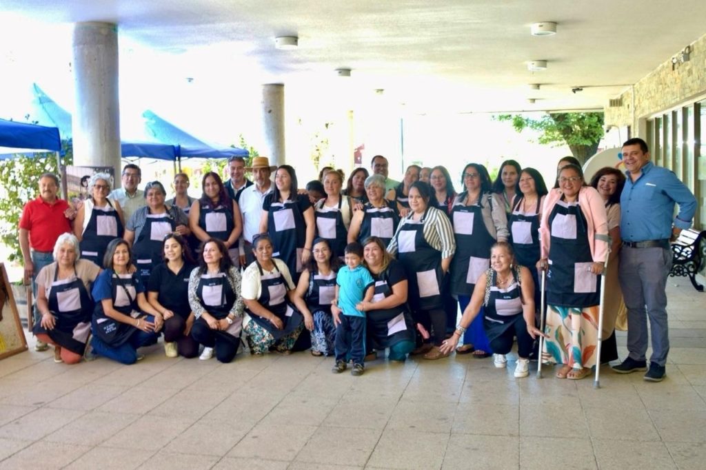 Millonario equipamiento para la Agrupación de Feriantes Mujeres Jefas de Hogar de Pencahue