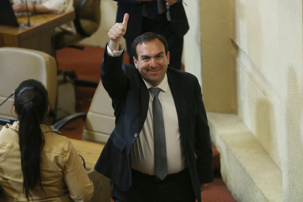 Diputado Felipe Donoso (UDI) destacó que en Chile el acceso a Internet será garantizado por ley