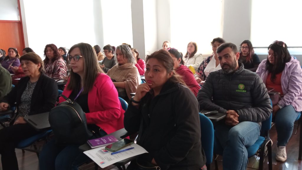 SernamEG invita a Maulinas a participar en la Escuela de Líderes  Políticas y Sociales