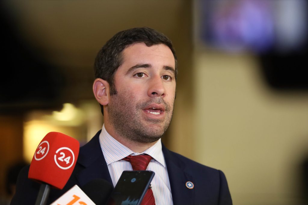 Diputado Benjamín Moreno oficia a municipalidad de Teno por problemas de  alcantarillado en Morza.