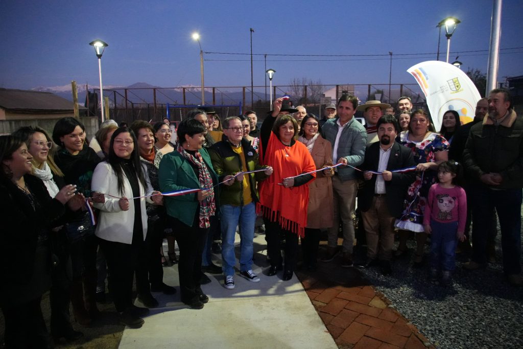 MUNICIPIO DE TENO INAUGURA UNA NUEVA PLAZA PARA LA COMUNIDAD DE SANTA REBECA