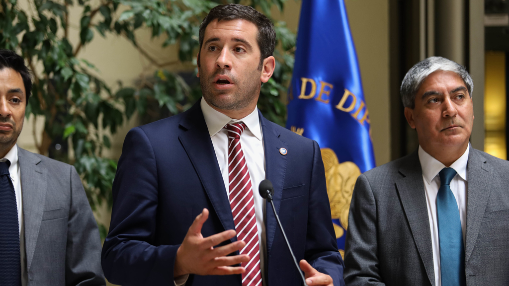 Diputado Benjamin Moreno solicita al Gobierno solución urgente por  eliminación del transporte escolar rural en Hualañé