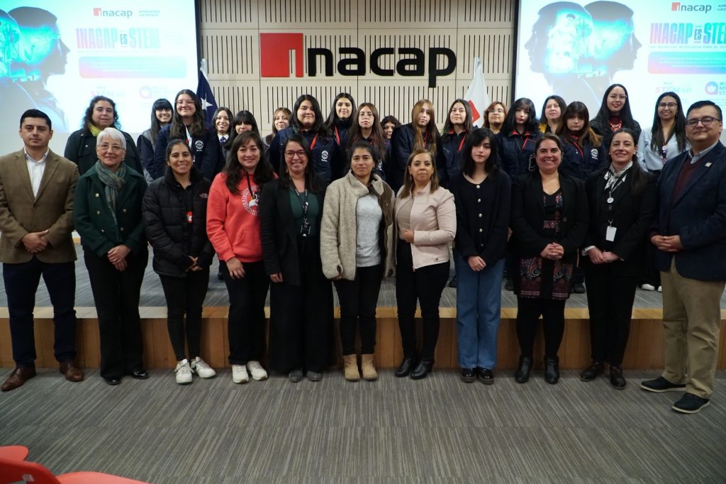 Llaman a que más mujeres se atrevan a estudiar carreras en ciencias, tecnología, ingeniería y matemáticas Llaman a que más mujeres se atrevan a estudiar carreras en ciencias, tecnología, ingeniería y matemáticas