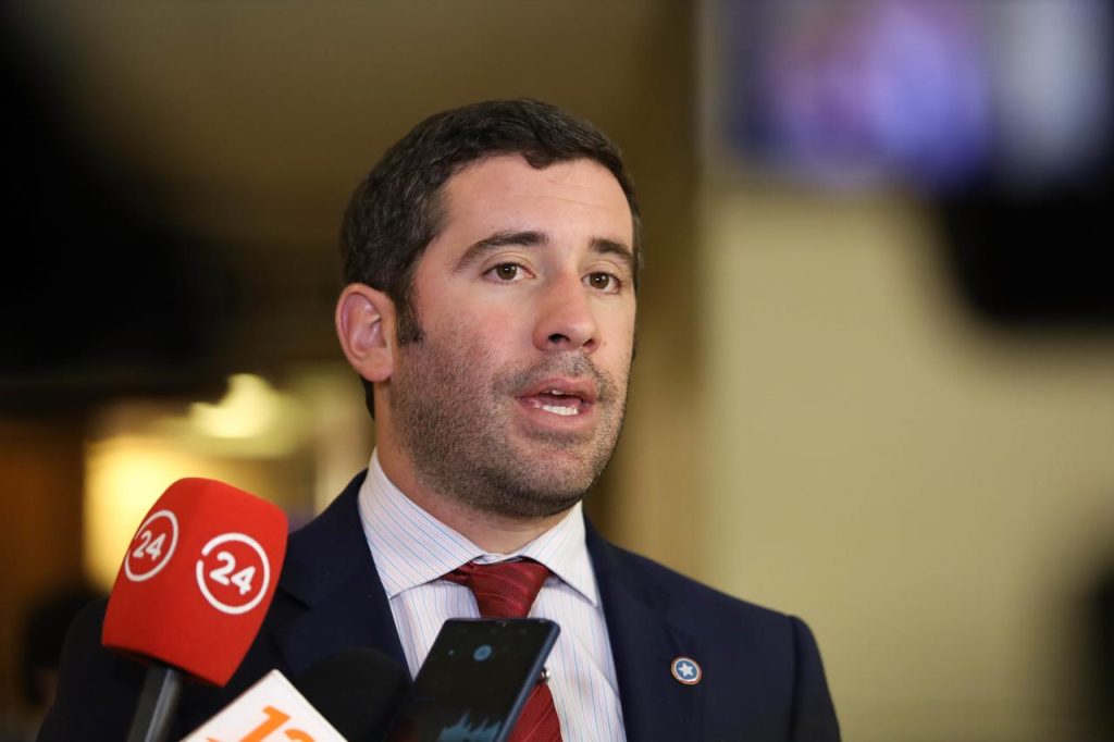 Diputado Benjamín Moreno exige esclarecer destino de 0 millones para reparación de escuelas en Curicó