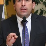 Diputado Felipe Donoso (UDI) exige urgencia para proyecto que permite uso de detectores de metales en colegios y centros de salud: “No podemos castigar a quienes buscan prevenir tragedias”